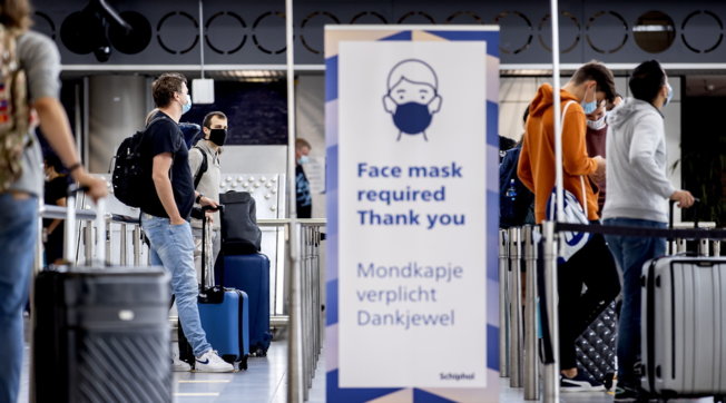 amsterdam, olanda, paesi bassi, coronavirus, aeroporto, covid