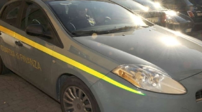guardia di finanza gdf fiamme gialle, generica
