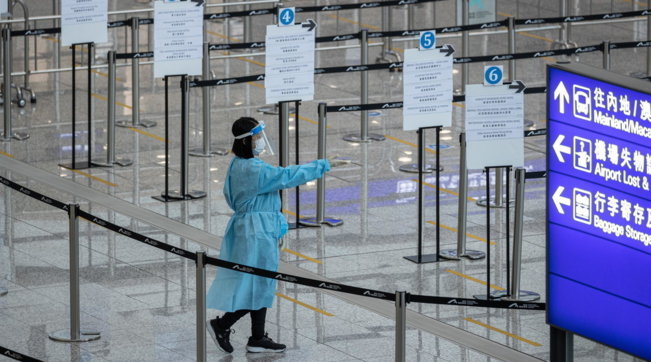 aeroporto covid hong kong