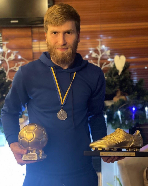 Dall'artigiana ai giovani calciatori, dal cameraman all'ex pilota "Lupo grigio": i morti per la guerra in Ucraina