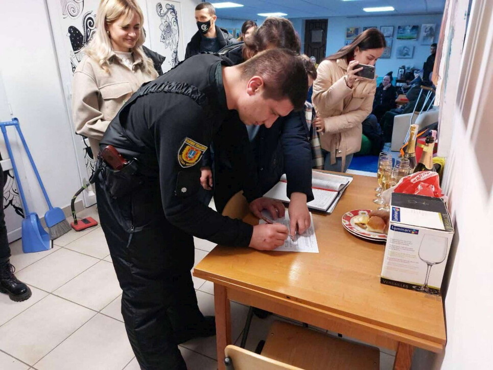 Guerra in Ucraina: nozze tra militari nei rifugi