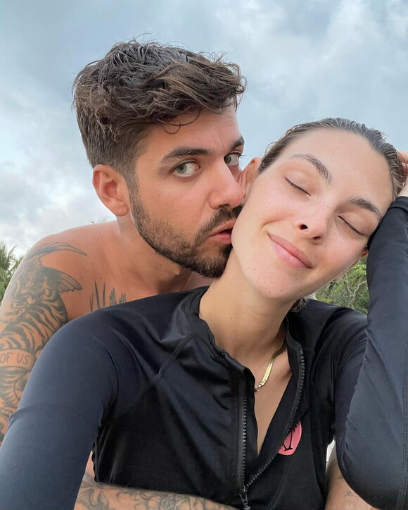 Vittoria Ceretti tutta nuda sui social Vittoria Ceretti tutta nuda sui social