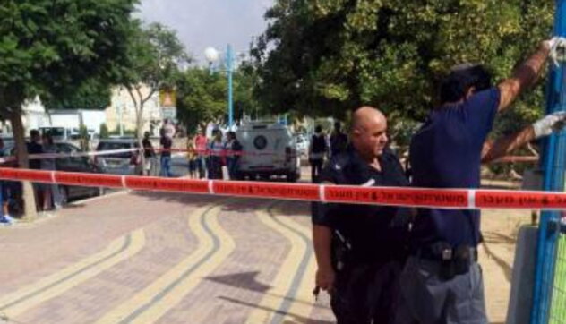 israele,dimona,polizia,agguato,coltello