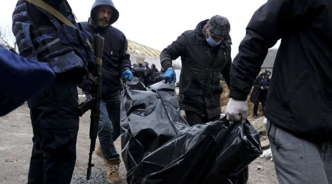 bucha ucraina macerie cadaveri corpi bodybag