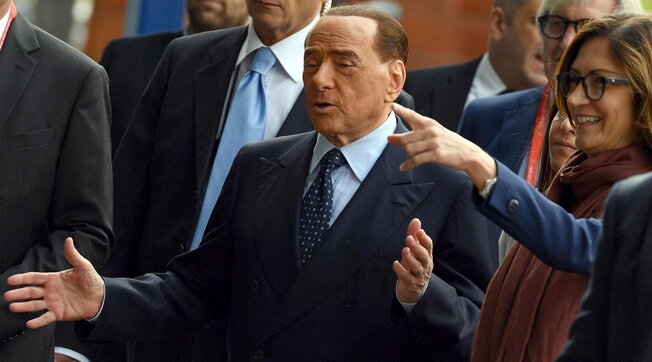 berlusconi salone mobile