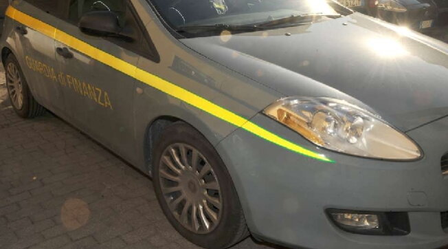 guardia di finanza gdf fiamme gialle, generica