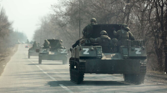 ucraina soldati russi militari truppe carri armati carrarmati blindati carrarmato tank corazzato
