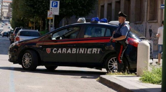 carabinieri giorno estate generica