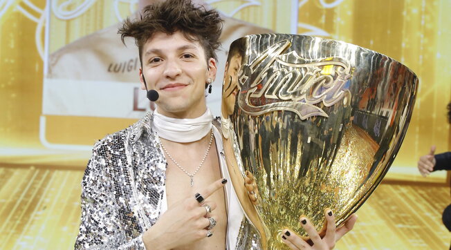 Luigi Strangis, voglia di essere libero: "Non mi pongo traguardi ma nemmeno limiti, mi guida la musica"