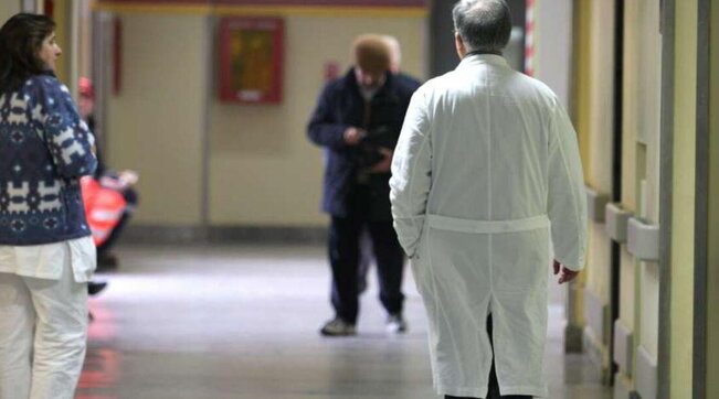pronto soccorso, ospedale, medici, corsia,