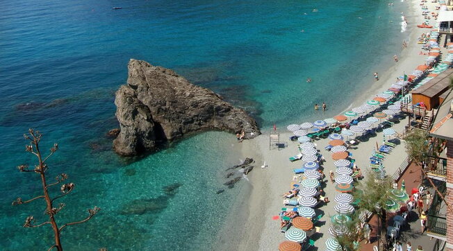 liguria, spiagge. finale ligure, camogli