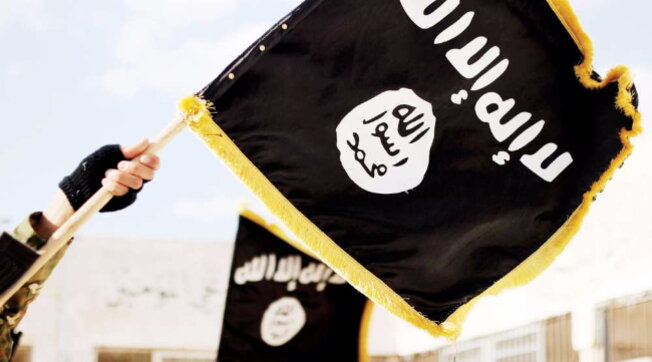 isis bandiera vessillo miliziani
