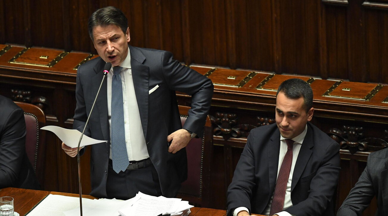 Crisi di governo, Di Maio: "Conte colpisce l'esecutivo per vendetta"