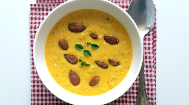 Gazpacho melone e mandorle