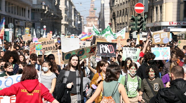 crisi ucraina, friday for future, scuola, studenti, sciopero, clima, ambiente, guerra