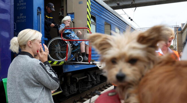 citta di ferro ucraina treno profughi irpin
