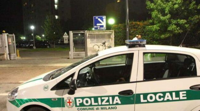 polizia locale vigili milano notte omicidio tentato suicidio