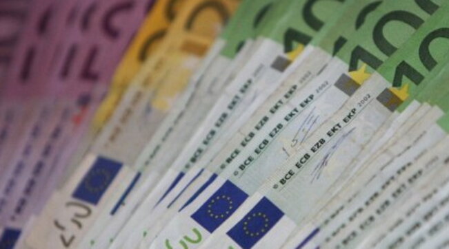euro soldi bce spread moneta, generica