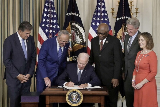 biden firma Inflation Reduction Act