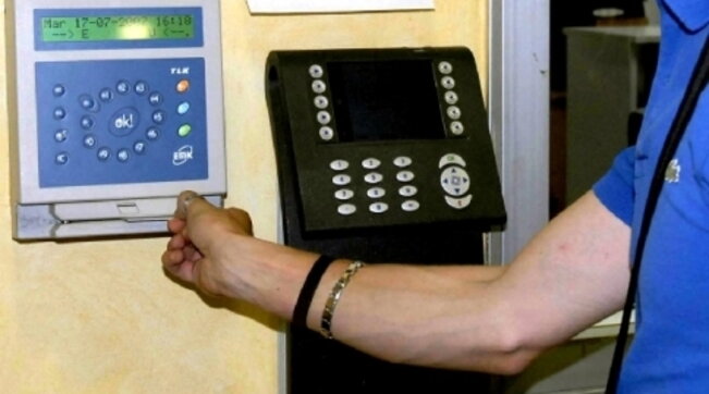 lavoro cartellino statali dipendenti pubblici pubblica amministrazione