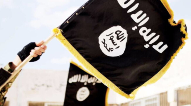 isis bandiera vessillo miliziani