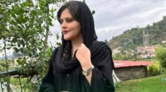 Mahsa Amini velo