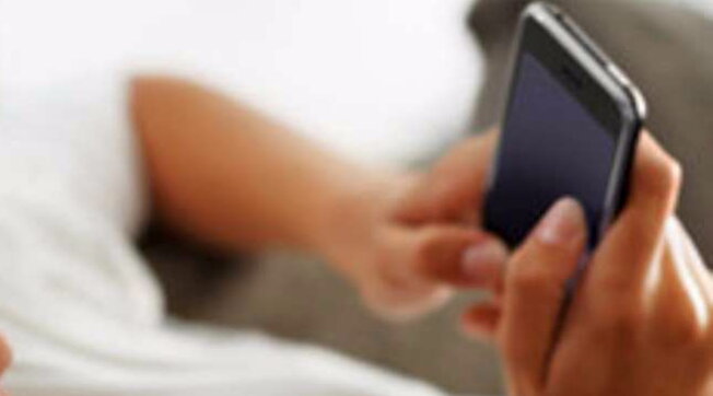 smartphone cellulare telefonino chat