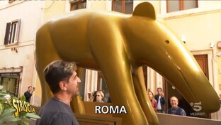 Elezioni, maxi &quot;tapiro&quot; alla sede Pd dopo la sconfitta