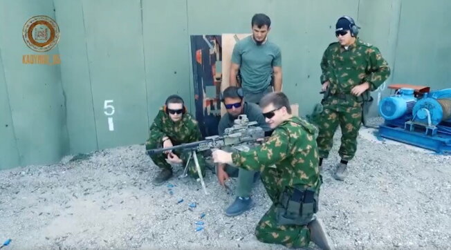 Ucraina, il leader ceceno Kadyrov manda al fronte tre figli minori: "Brillino in una vera battaglia"