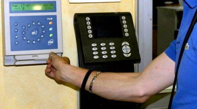 lavoro cartellino statali dipendenti pubblici pubblica amministrazione