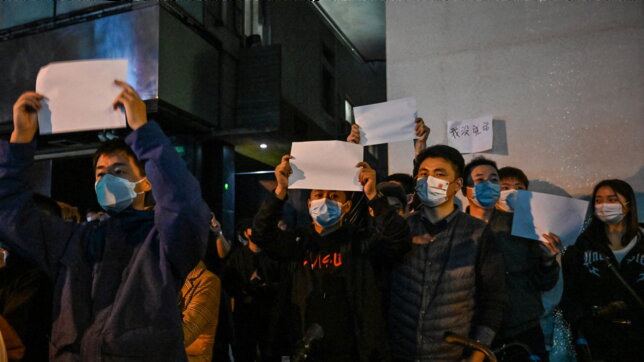 Covid, Pechino "trema" per le proteste dei fogli bianchi