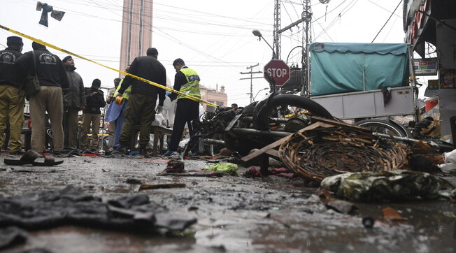 pakistan, esplosione, attentato