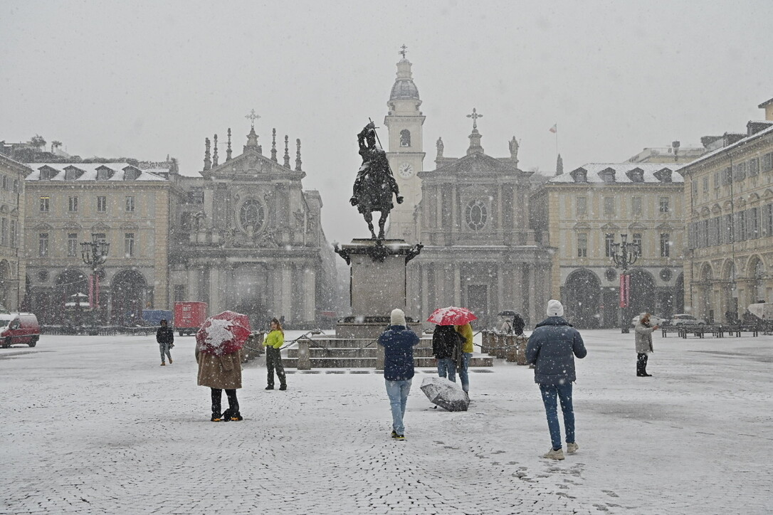 Neve in Piemonte, imbiancata anche a Torino