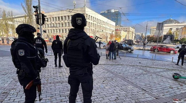 Mosca: con price cap Europa senza gas | Putin agli 007: scovate traditori e spie