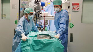 Bergamo, padre dona polmone a figlio malato: primo trapianto tra viventi