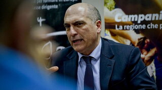 Cozzolino si autosospende dal gruppo dei Socialisti | Espulso Tarabella: "Io sereno" | Revoca immunità: il testo