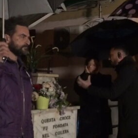 Napoli, il maltempo spezza la croce dei quartieri spagnoli: "Salvò dal colera"