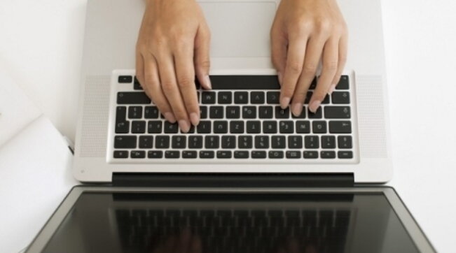 computer, laptop, pc, tastiera, mani