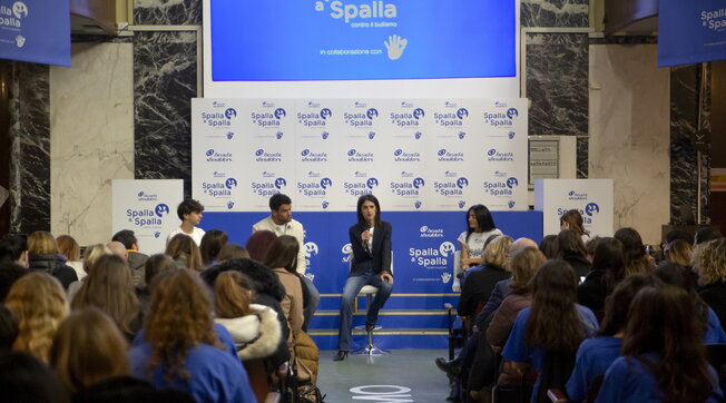 Head&Shoulders presenta "Spalla a spalla", il progetto contro il bullismo