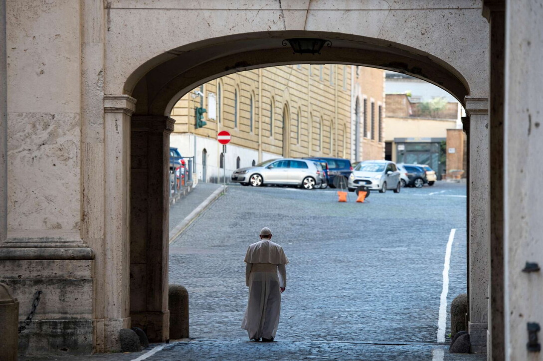 Fotogallery - Papa Francesco, 10 anni di Pontificato: le foto iconiche