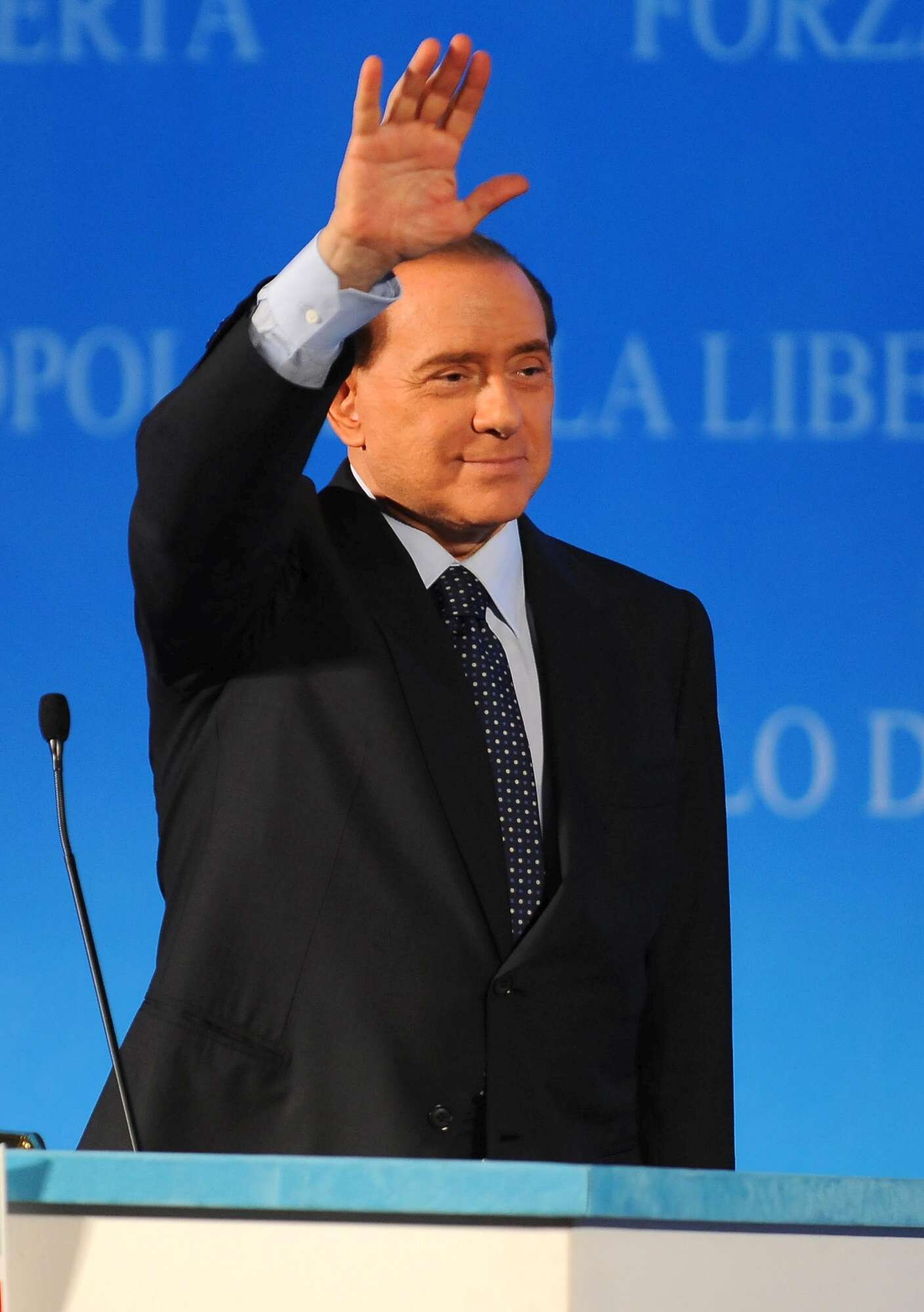 “Sevgili Başkan, bir yıl sonra”: Silvio Berlusconi'ye saygı duruşu