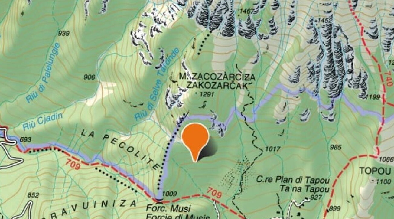 Lusevera (Udine), cade ultraleggero: due vittime | Morto pilota delle Frecce tricolori - foto 2