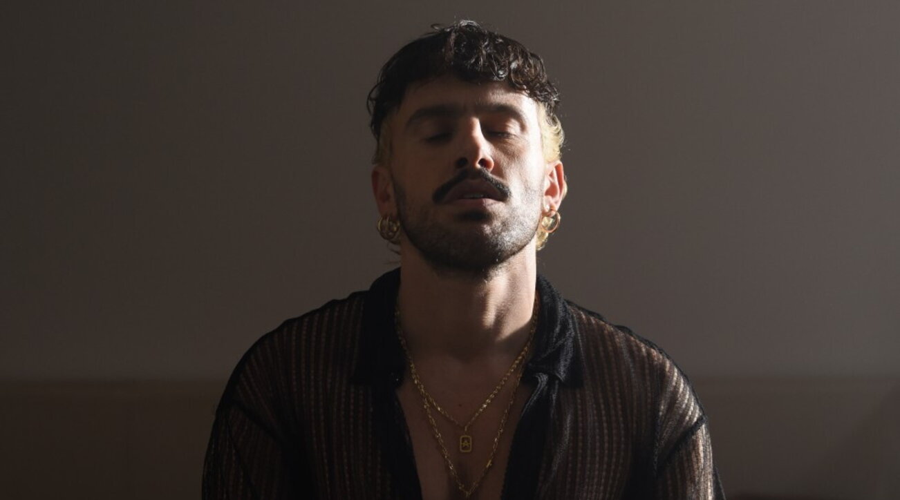 Aiello pubblica l’album “Romantico”: “Sono in pace con me stesso”