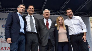 Comunali, Meloni e il centrodestra per l&#39;en plein,&nbsp;Conte-Schlein &quot;quasi&quot; insieme sul palco