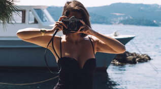 Bikini e costumi mare interi per essere chic anche in vacanza