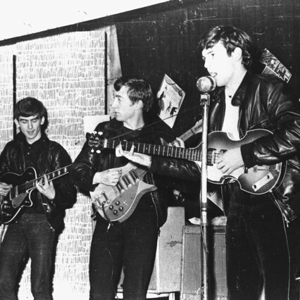 Paul McCartney çalınan bas gitarını 50 yıl sonra yeniden buldu