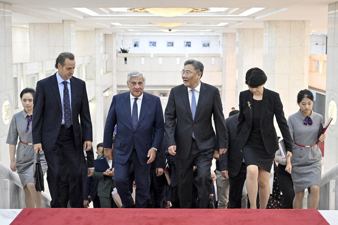 Tajani in Cina, bilaterale con il ministro degli Esteri Wang - foto 14