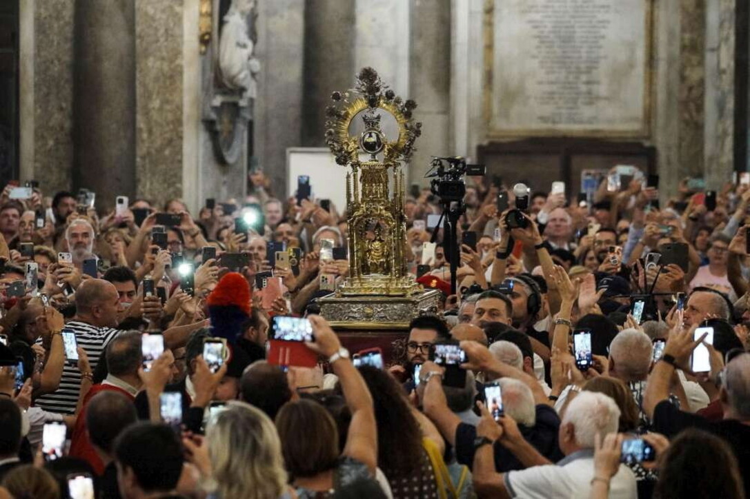 Quando è Morto San Gennaro Napoli, si ripete il "miracolo" del sangue di San Gennaro