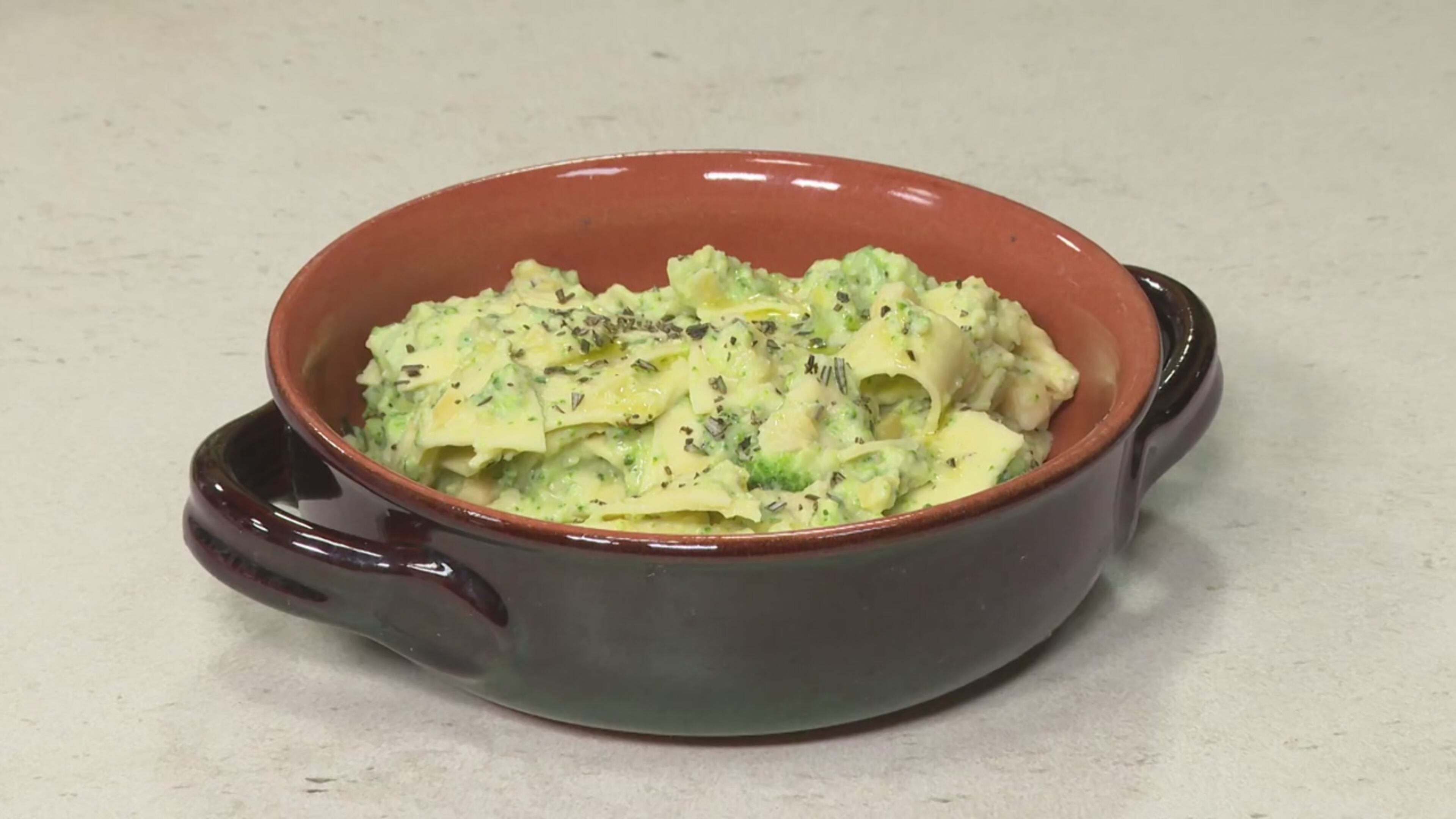 Pasta ceci, broccoli e rosmarino