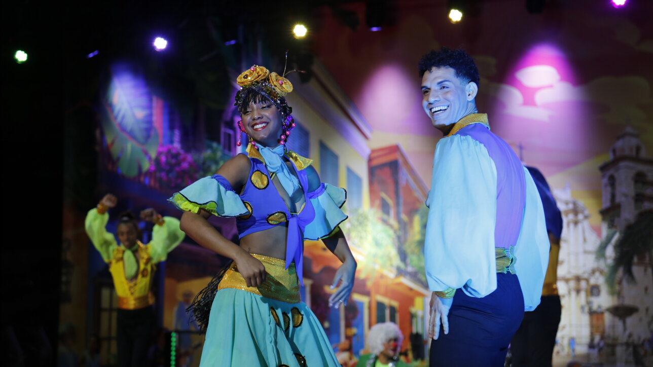 Folklor ve akrobasi arasında “Havana El Grande Circo de Cuba” Milano'ya geliyor